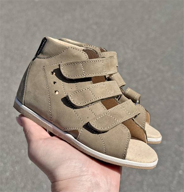 Aurelka sandal, støvet kaki - sandal med ekstra støtte